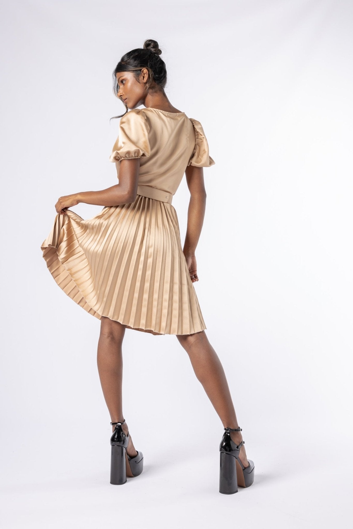 Serénité Belted Dress - Beige - House of Banke